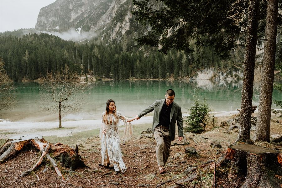 Wild Connections Photography Destination & Adventure Wedding Photography Austria & Worldwide member of the Distention Wedding Directory by Weddings Abroad Guide