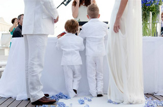 Find a Celebrant to perform your wedding blessing abroad.