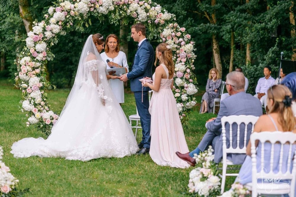 Unique Ceremonies in France Wedding Celebrants Image Farges Photographe