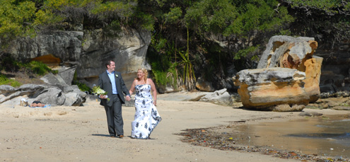 amantha & Keith's Real Wedding in Australia // Wedding Planner Just Get Married Australia // weddingsabroadguide.com