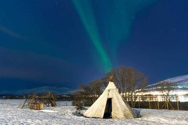 Winter Wedding in Honeymoon Packages in Lapland