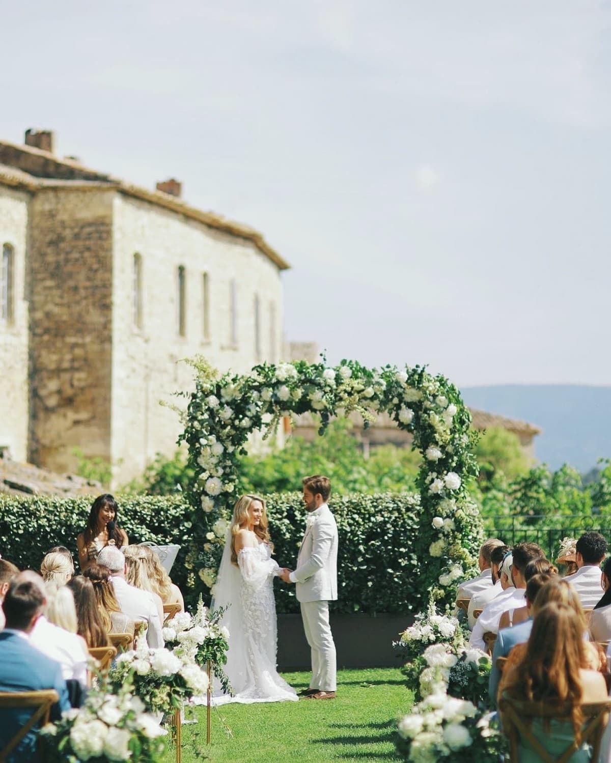 Wedding Celebrants in France - Unique Ceremonies