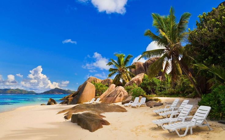 Wedding & Honeymoon Guide to the Seychelles // Holidaysplease // weddingsabroadguide.com